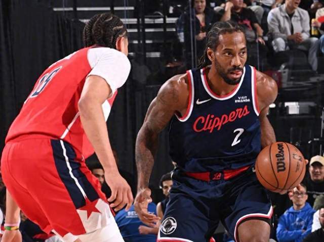 比分直播-5连胜！哈登31+10，两大新星轰35+7，小卡放心轮休，快船人才济济