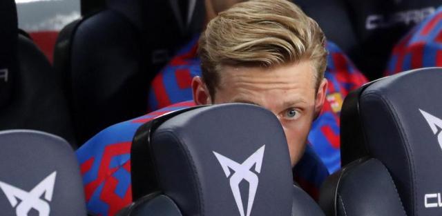 足球比分-德容一战翻盘回主力？皮克等退役？